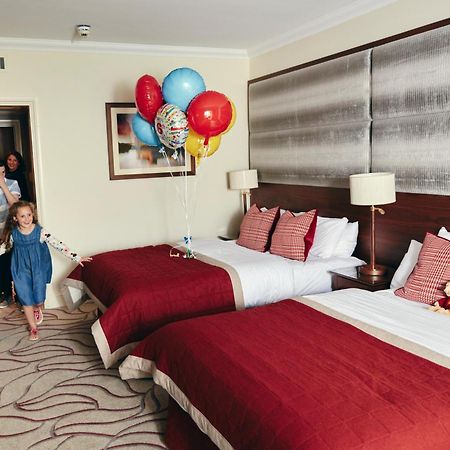 The Celtic Manor Resort Newport  Exterior photo Family room
