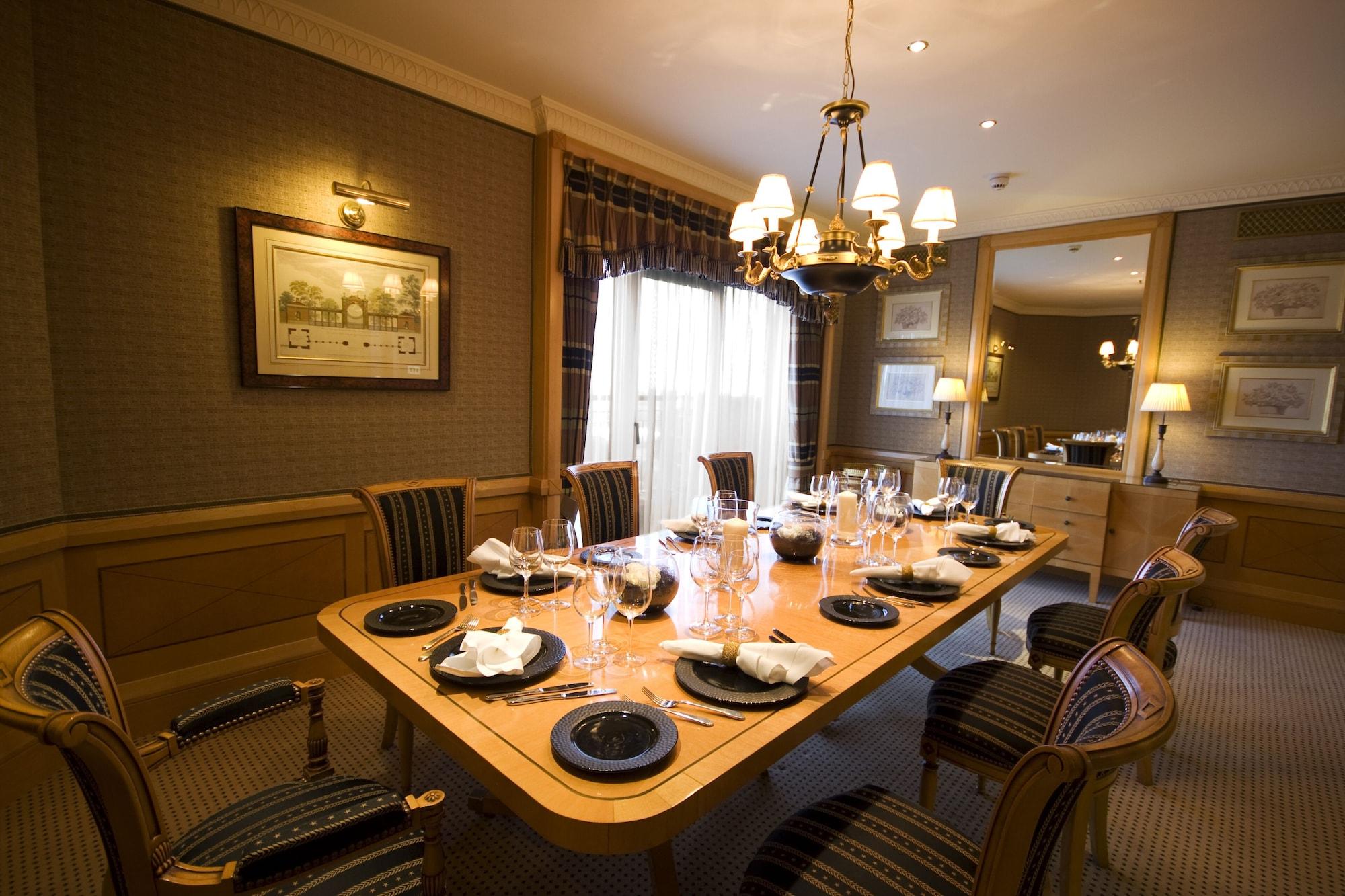 The Celtic Manor Resort Newport  Exterior photo The dining room at the hotel