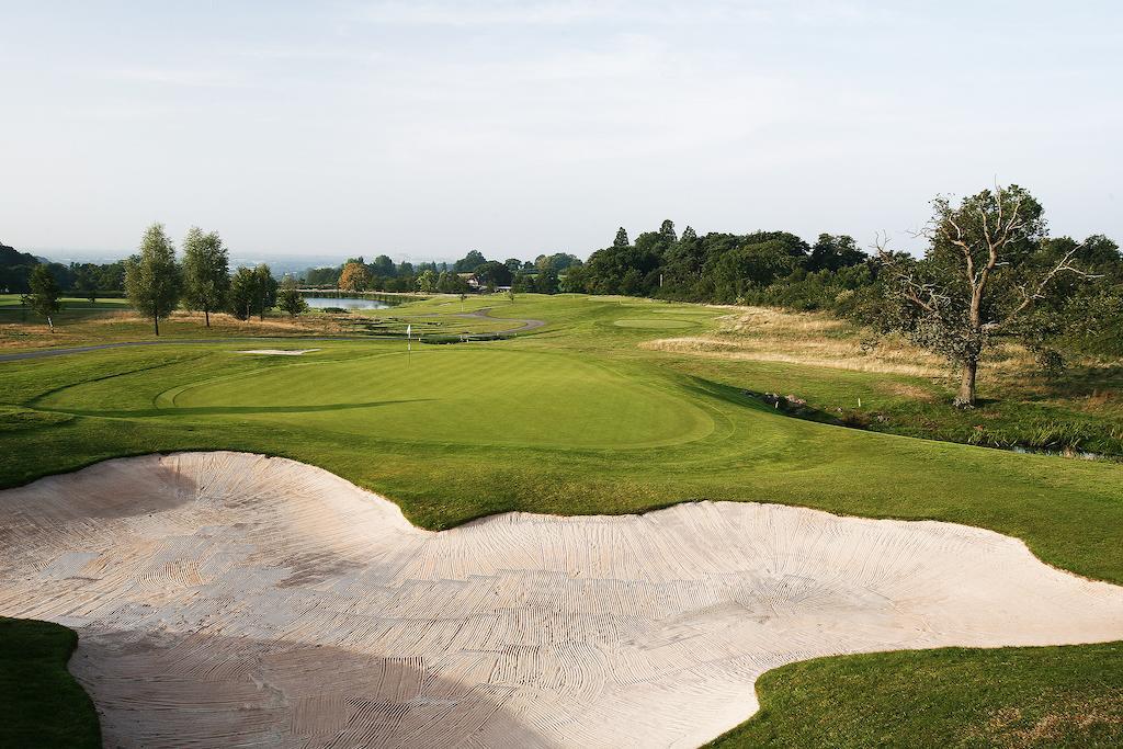 The Celtic Manor Resort Newport  Exterior photo Golf course at the Château de Chaumont